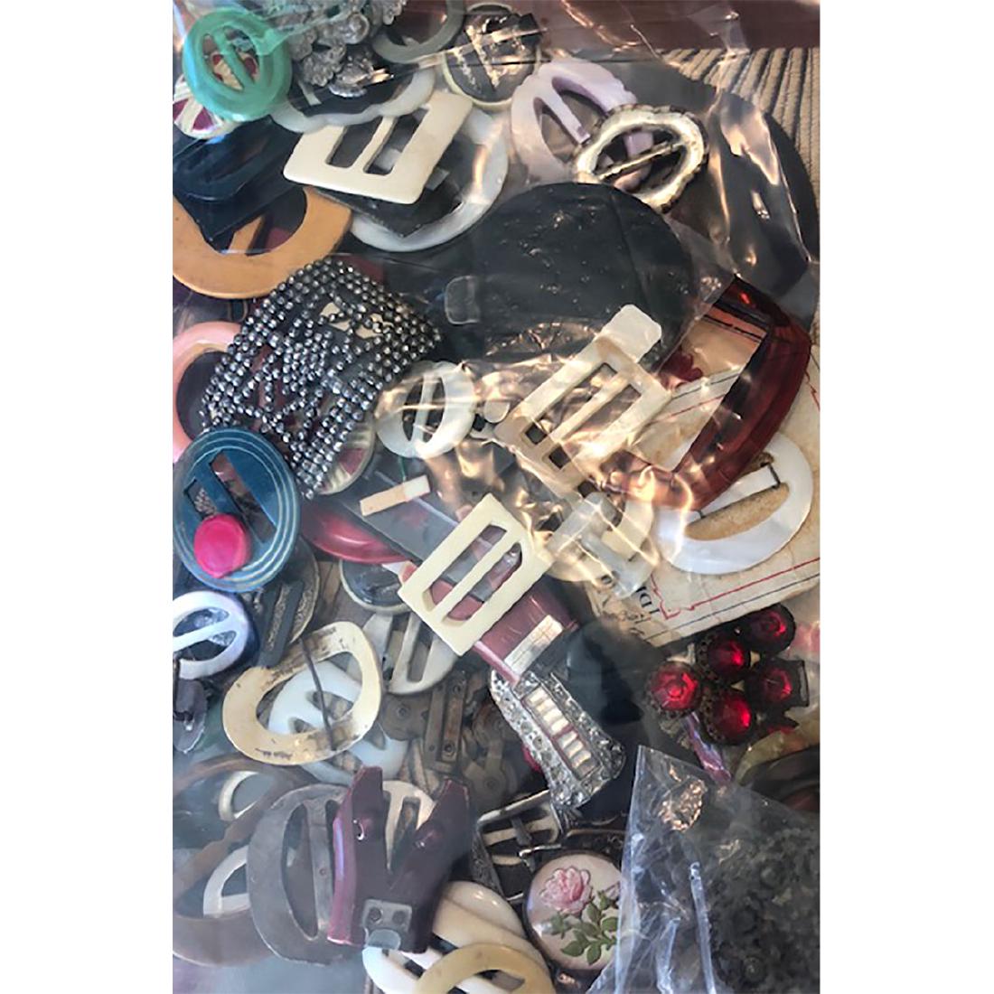 BAG LOT OF ASSORTED BUCKLES IN ASSORTED MATERIALS: Bag Lot of Assorted Buckles in Assorted Materials