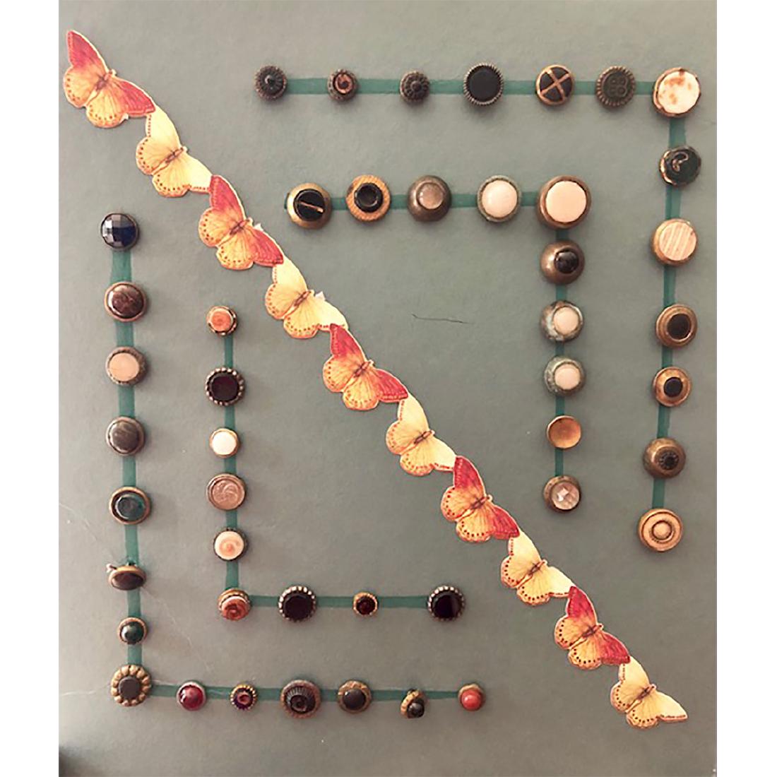 4 CARDS MOSTLY WAISTCOAT BUTTONS (1 of 4)