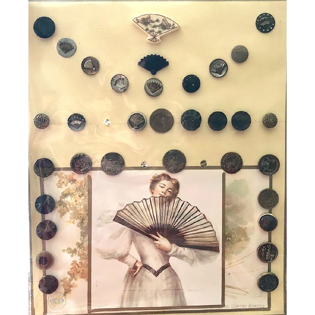 2 CARDS OBJECT BUTTONS, HANDS AND FANS (1 of 4)