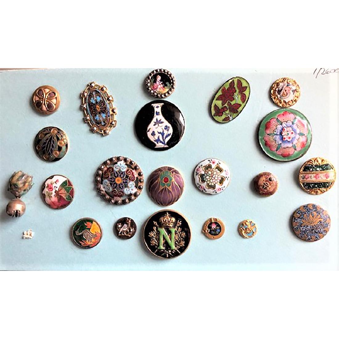 21 SM/MED/LARGE ENAMEL BUTTONS (1 of 4)