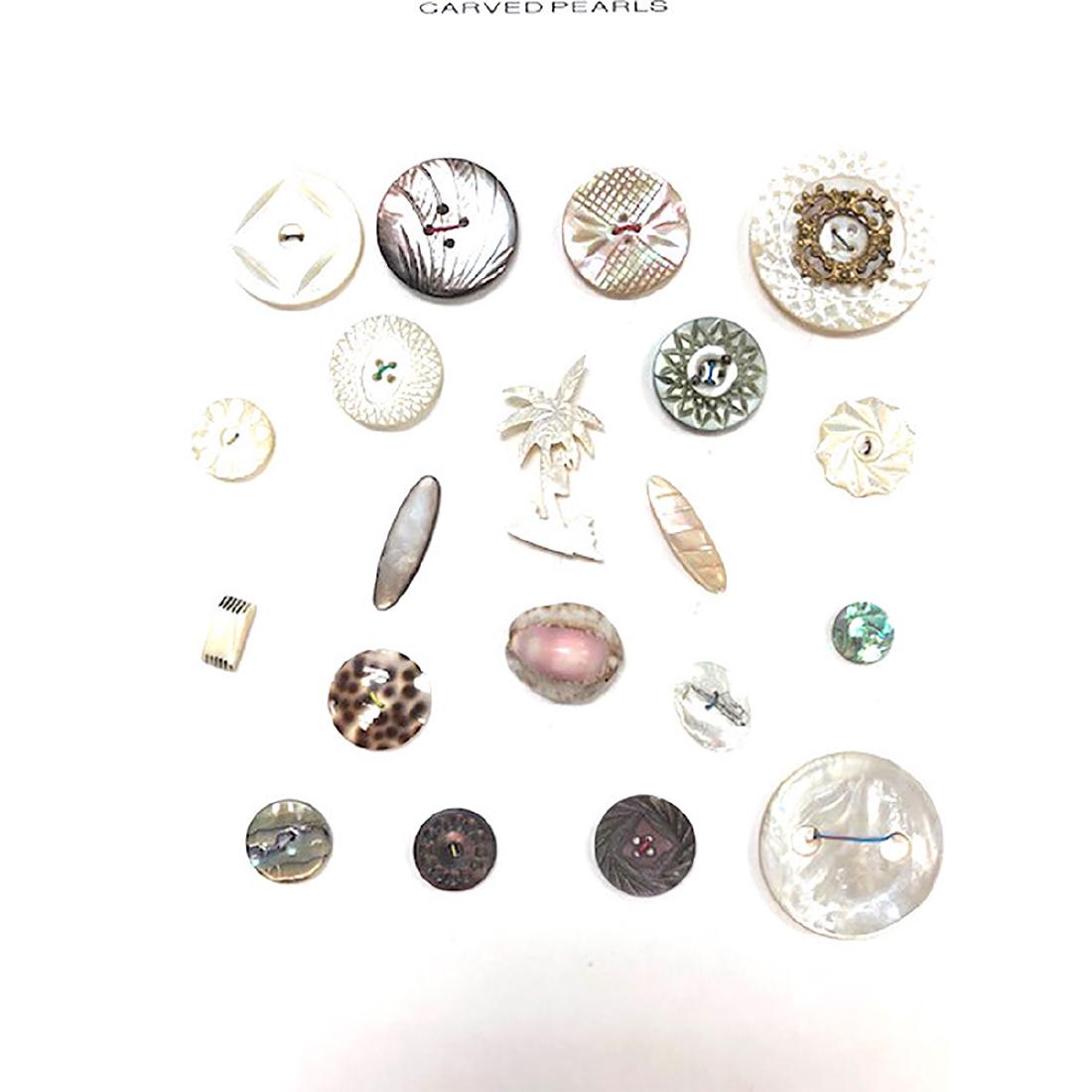 5 CARDS OF S/M/L PEARL AND SHELL BUTTONS (1 of 9)