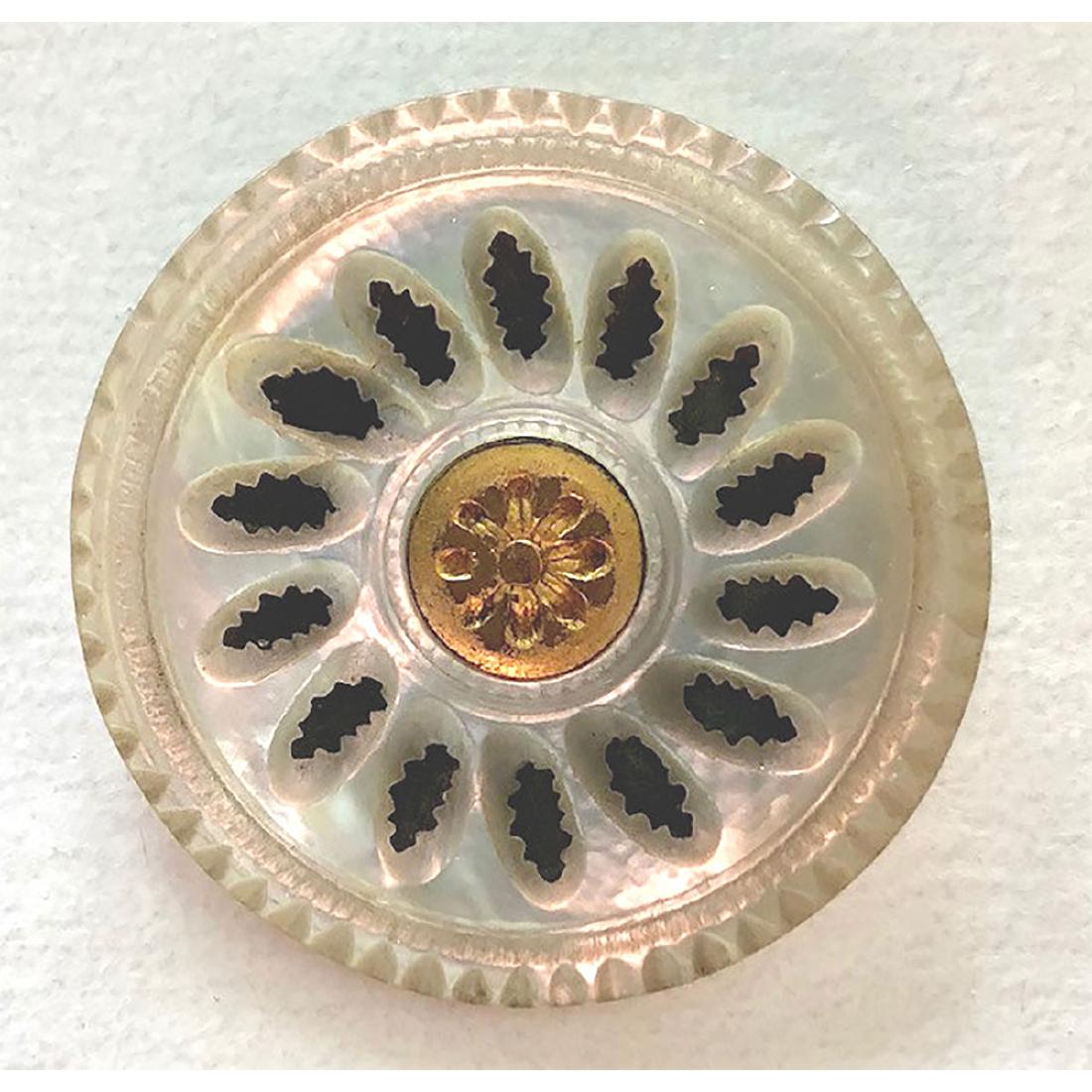 2 M/L 18TH CENTURY PEARL BUTTONS (1 of 2)