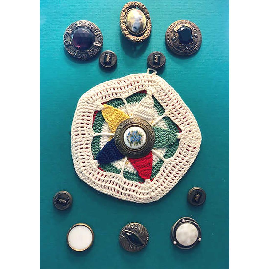 5 CARDS OF MOSTLY LARGE JEWEL BUTTONS (1 of 6)