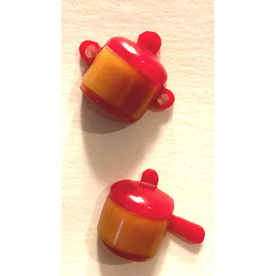 2 RARE LG. CHUNKY BAKELITE SAUCE PAN BUTTONS: 2 Rare Lg. Chunky Bakelite Sauce Pan Buttons. Quite Unusual and Very Cool.