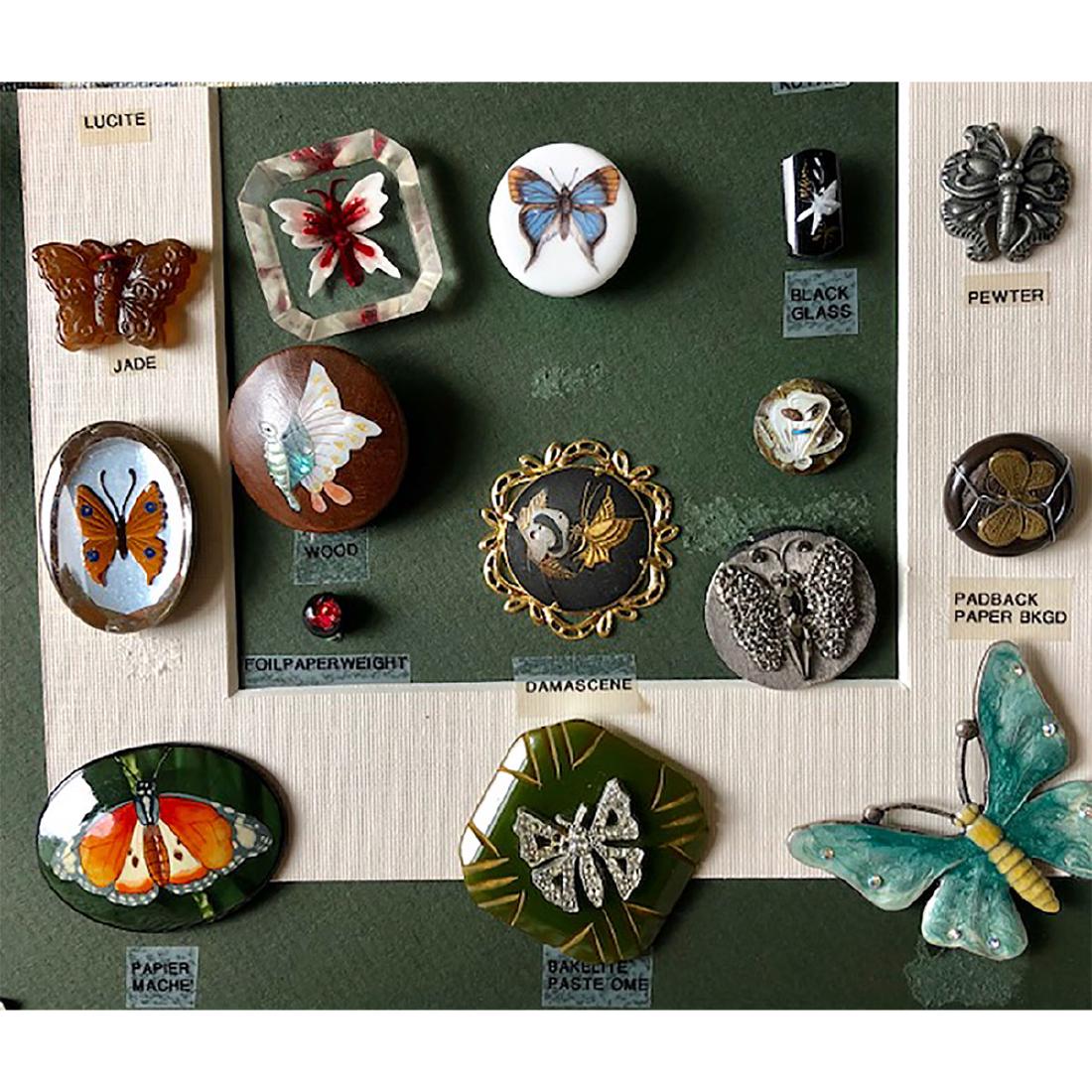 15 S/M/L BUTTERFLY BUTTONS INCLUDING BAKELITE (1 of 7)