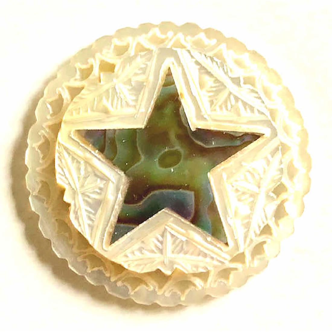 LG PIERCED BETHLEHEM PEARL STAR BUTTON W/ ABALONE: Lg Pierced Bethlehem Pearl Star Button W/ Abalone Inlay