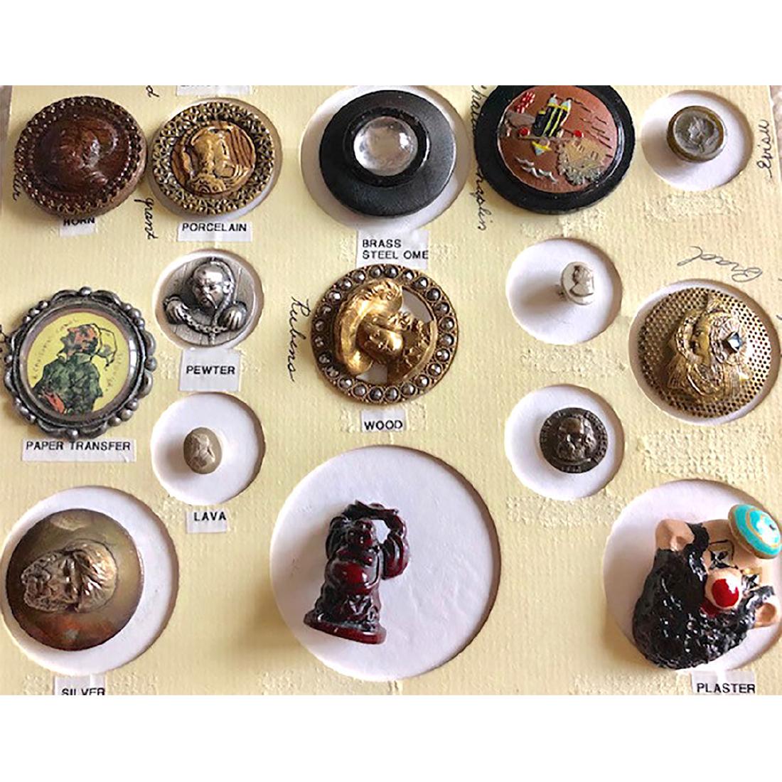 15 S/M/L MOSTLY HEAD BUTTONS IN ASSORTED MATERIALS (1 of 6)