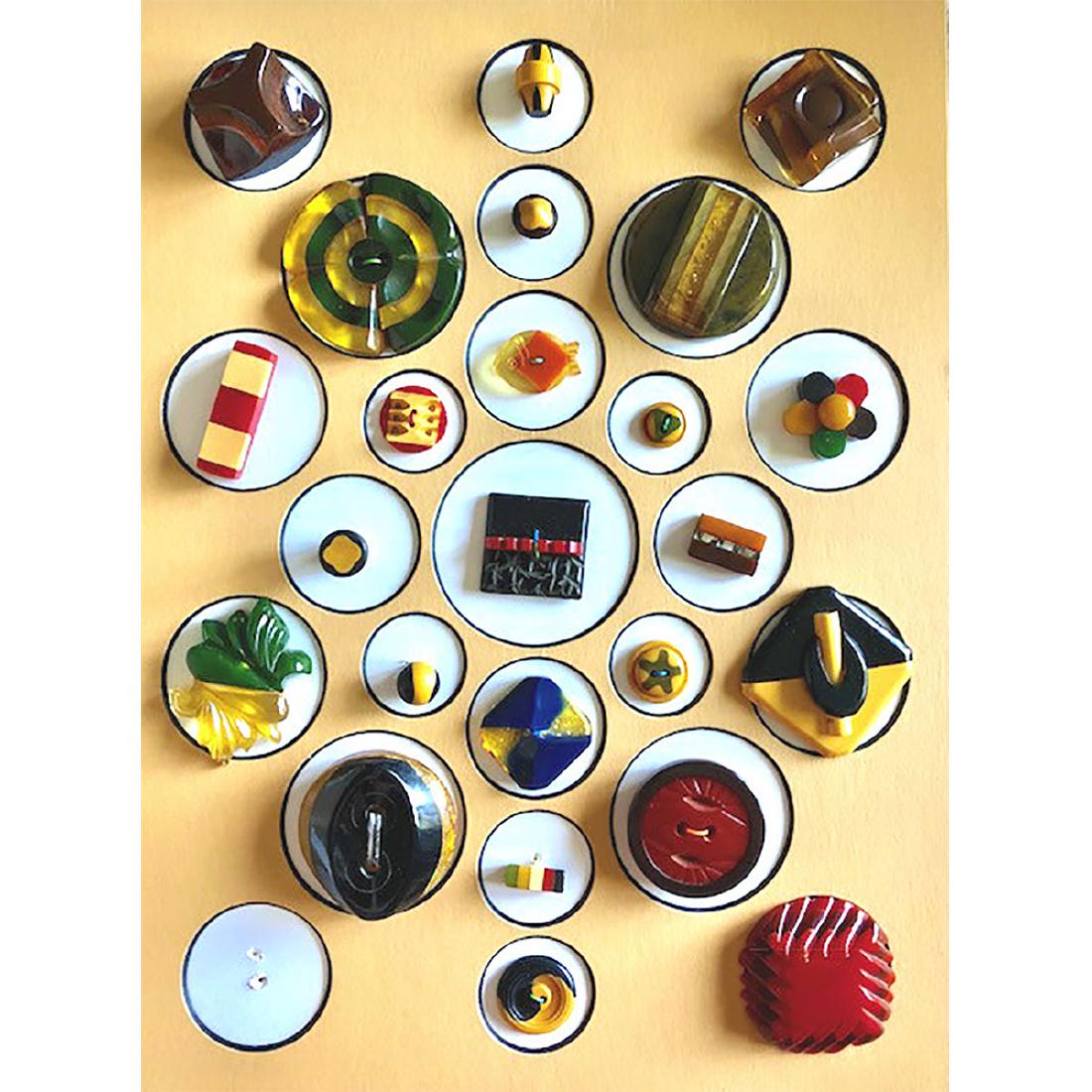 24 S/M/L LAMINATED BAKELITE BUTTONS (1 of 4)