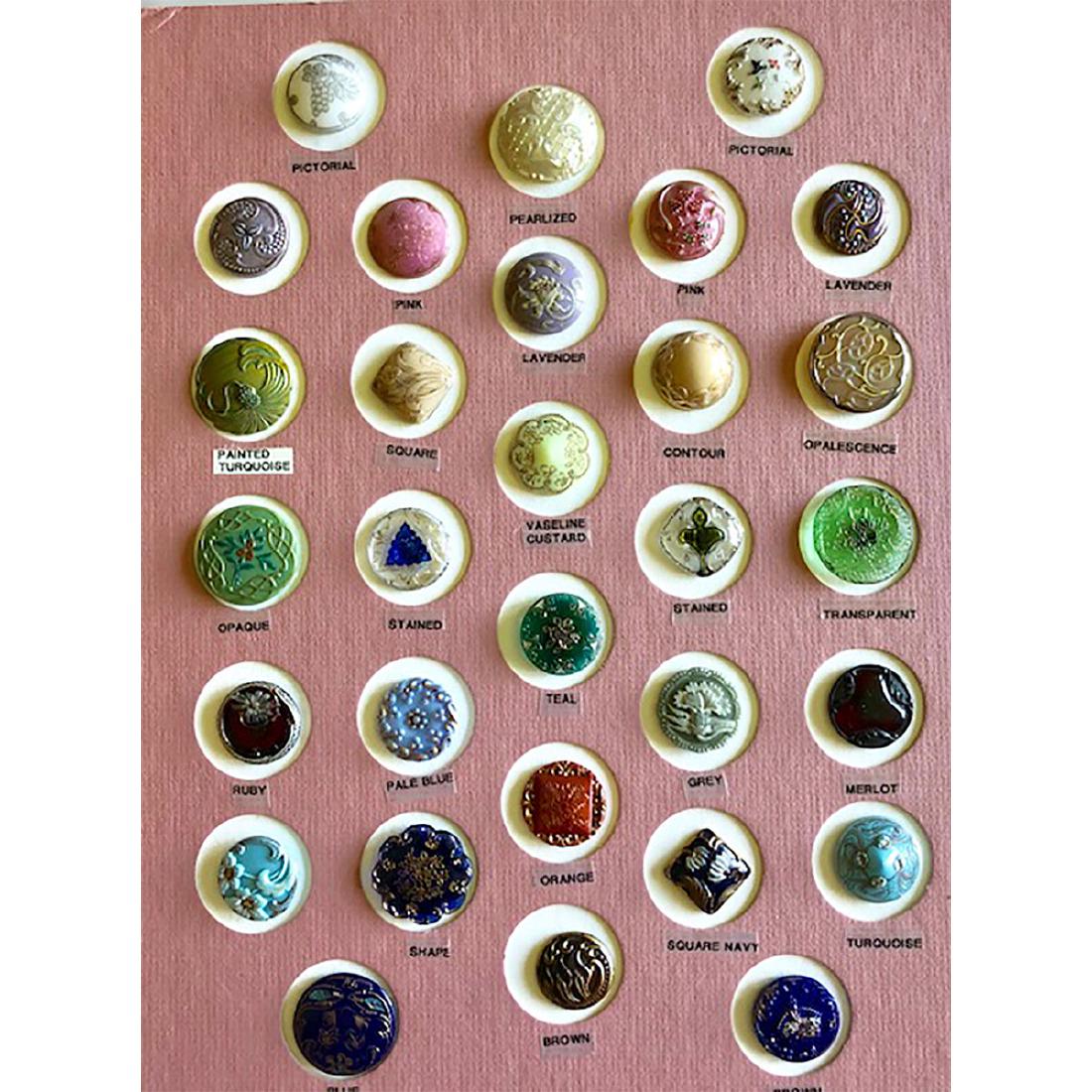 30 MEDIUM VICTORIAN GLASS BUTTONS (1 of 8)