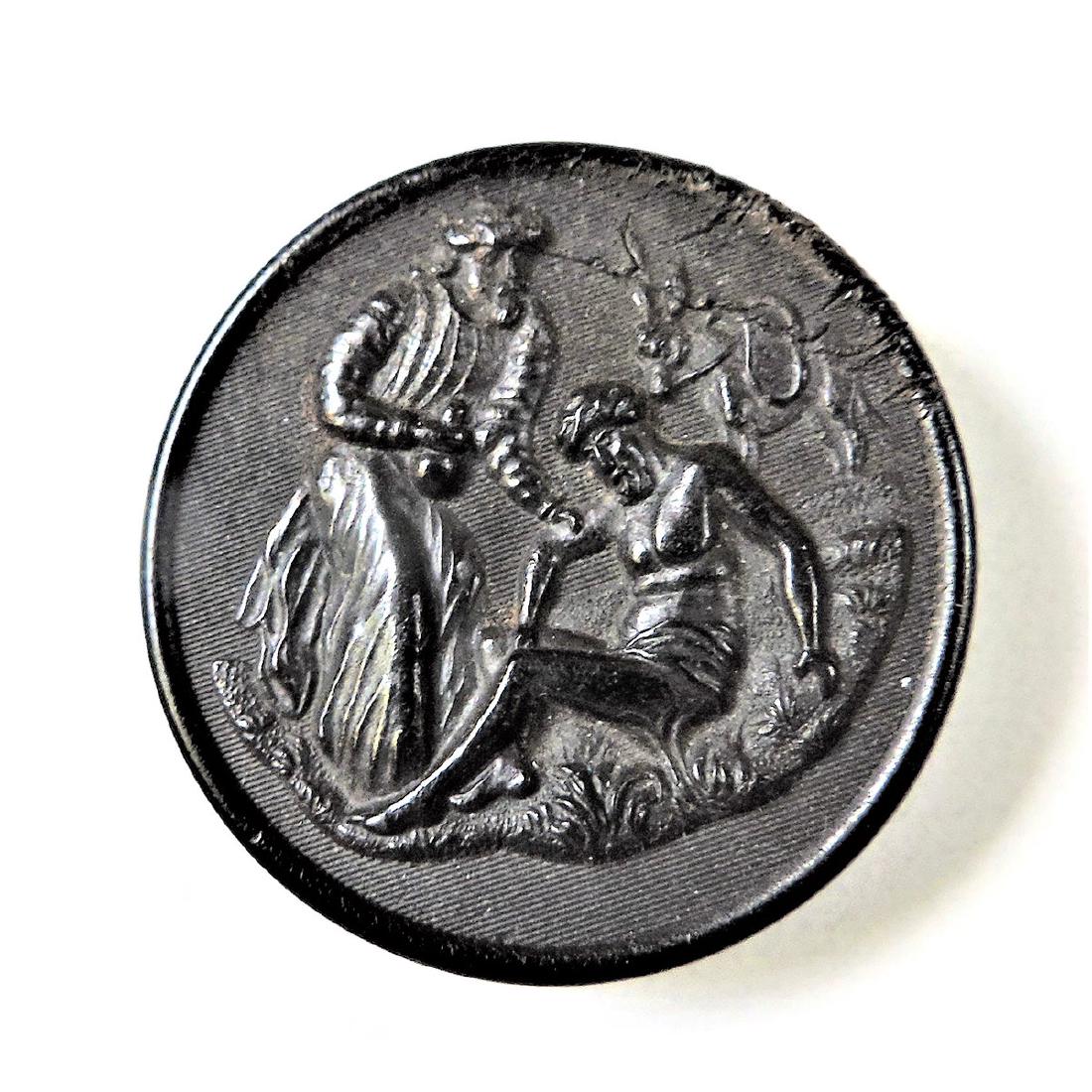 RARE LARGE GOOD SAMARITAN HORN BUTTON (1 of 1)