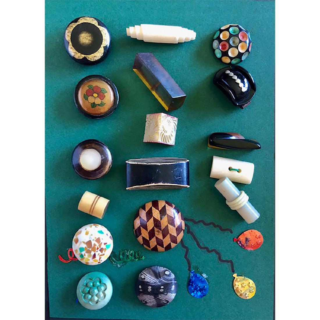 GROUP OF MISCELLANEOUS BUTTONS MOSTLY CELLULOID (1 of 6)