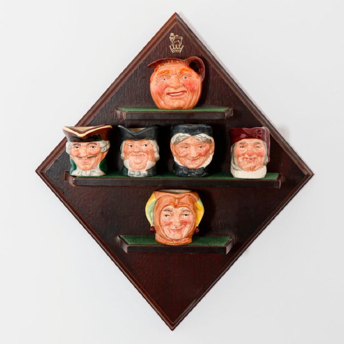 ROYAL DOULTON DIAMOND ANNIVERSARY SET TINY JUGS & STAND (1 of 3)