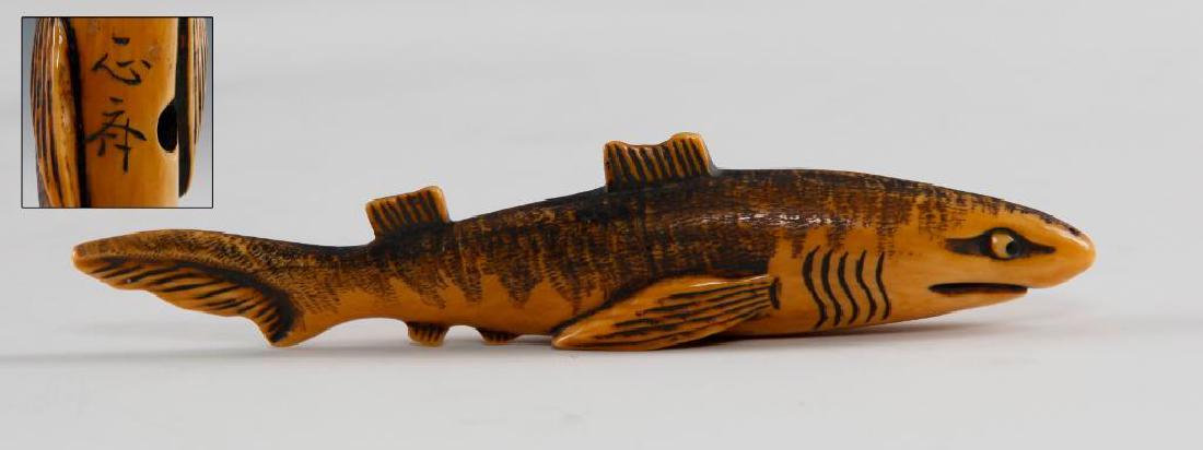 ANTIQUE 19c JAPANESE CARVED SASHI NETSUKE GOLDEN SHARK (1 of 6)