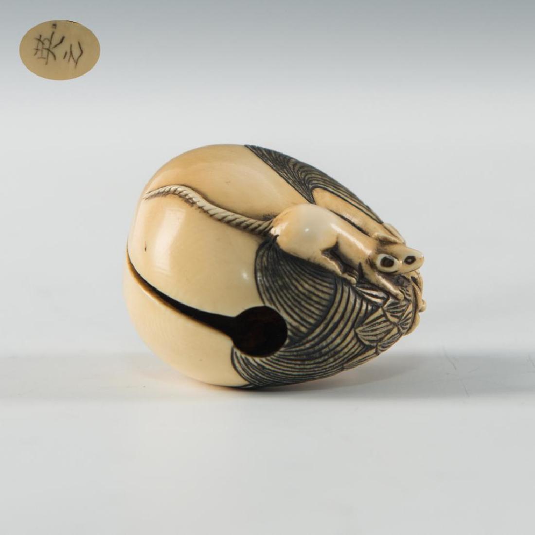 JAPANESE CARVED NETSUKE MICE AND DRAGONS (1 of 7)