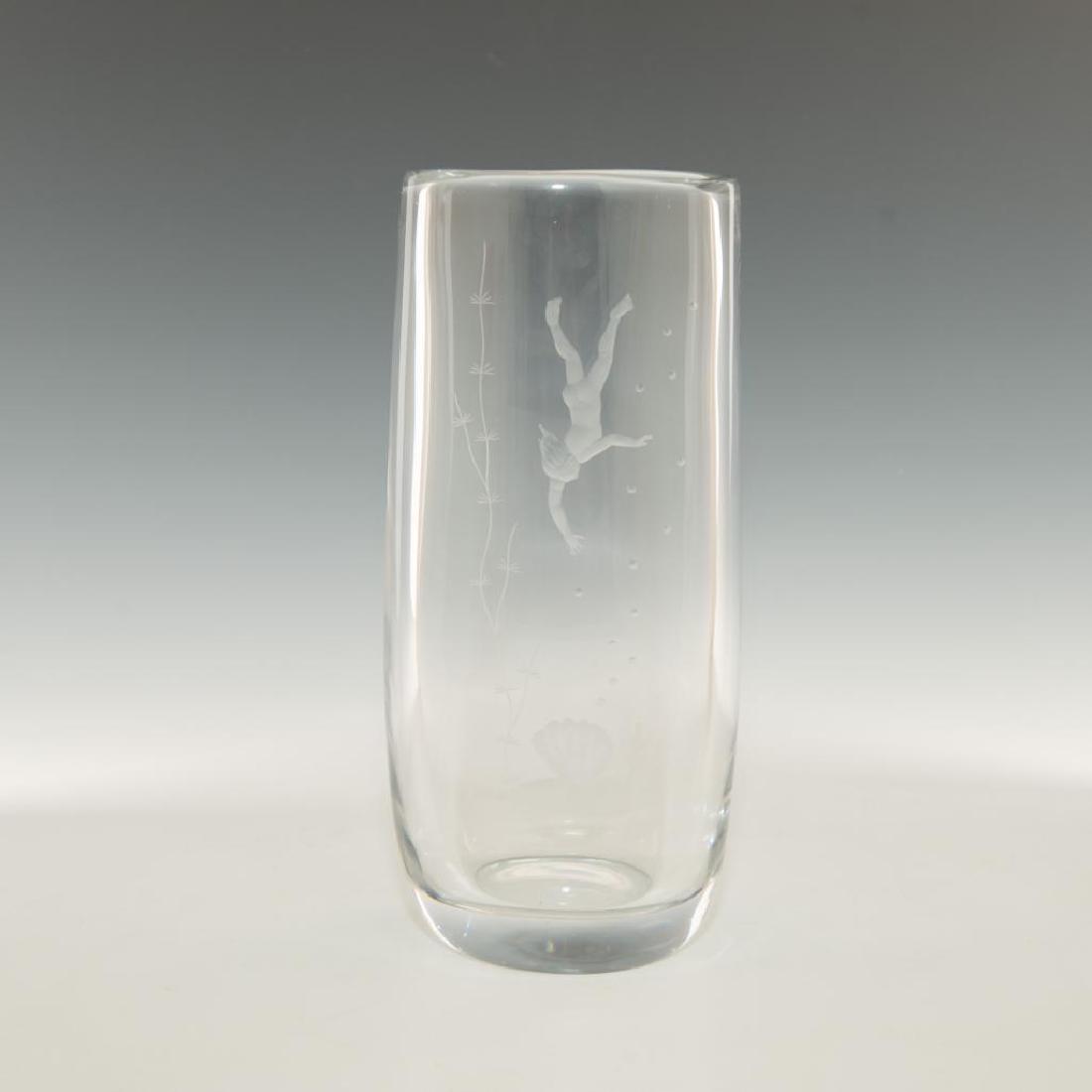 LARGE VICKE LINDSTRAND FOR ORREFORS CRYSTAL VASE NUDE: Art Deco vase known as Pearl Fisher depicting nude diver. Signed on the bottom. Dimensions: 10"H Issued: Circa 1930s Country of Origin: Sweden Artist: Vicki Lindstrand and Simon Gate