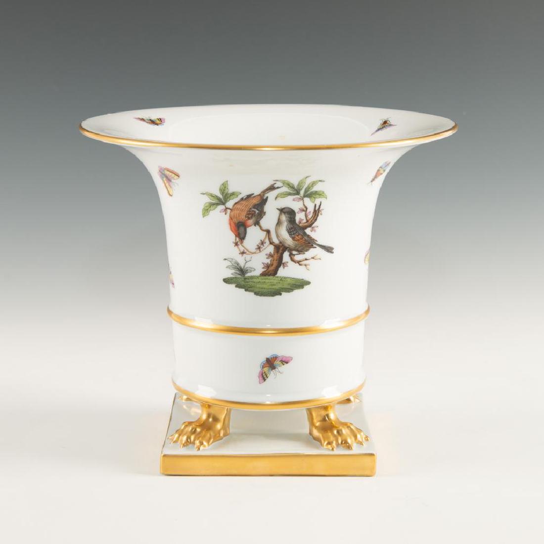 HEREND LARGE PORCELAIN FOOTED PEDESTAL VASE BOWL (1 of 5)