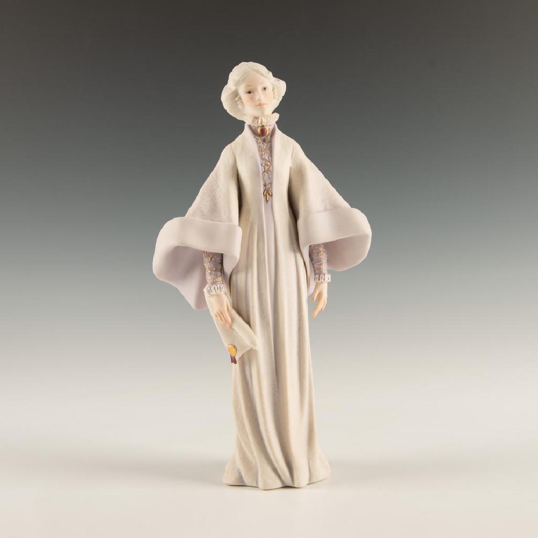 CYBIS PORCELAIN LARGE FIGURINE PORTIA STATUE (1 of 4)