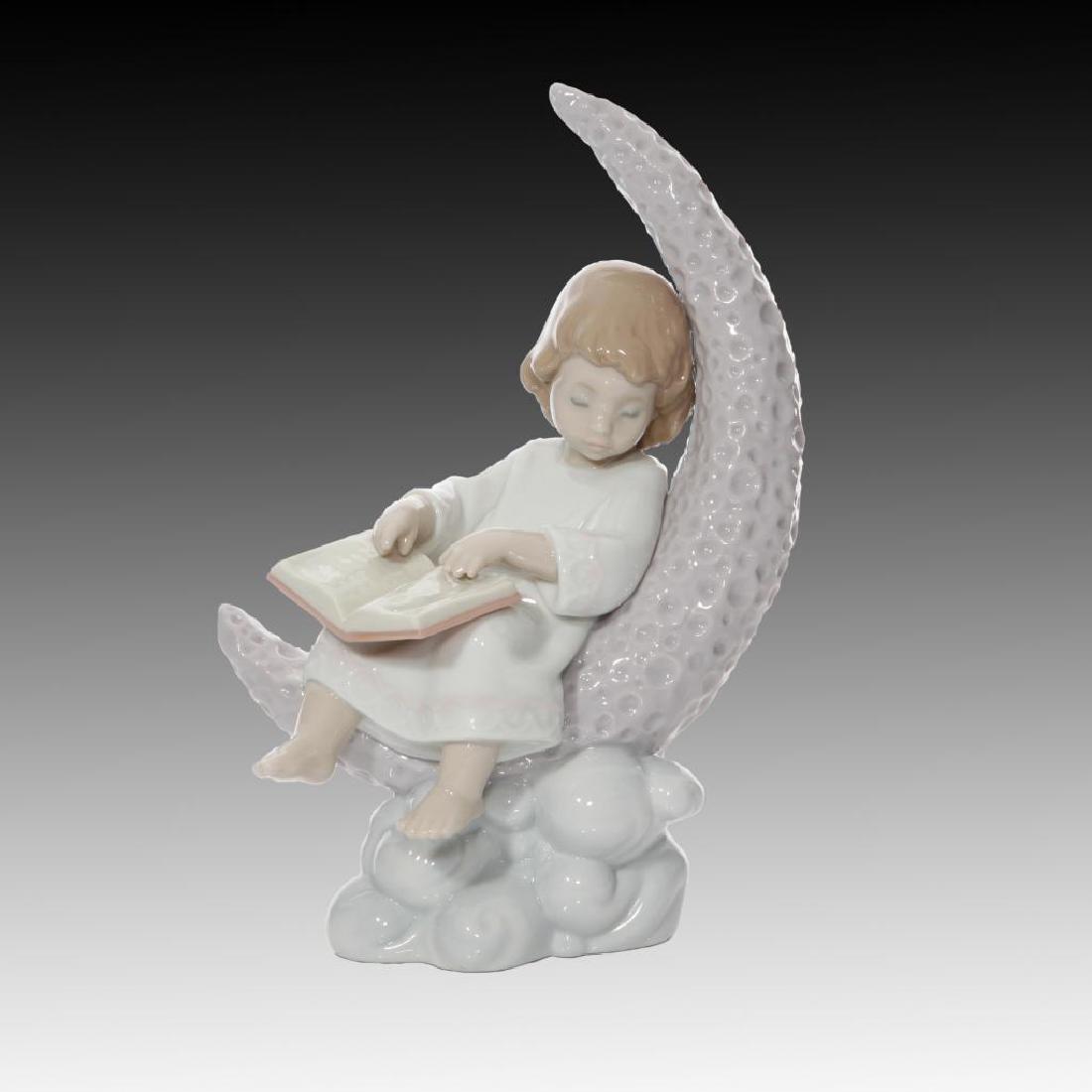 LLADRO PORCELAIN FIGURINE GIRL ON THE MOON (1 of 1)