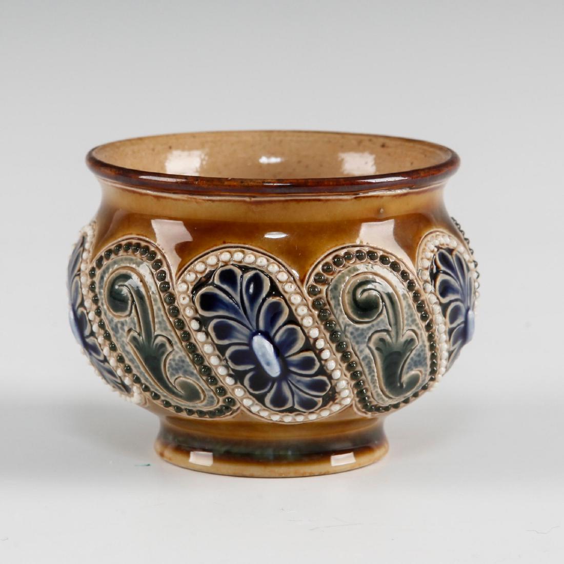 DOULTON LAMBETH GLAZED OPEN SALT CELLAR (1 of 3)