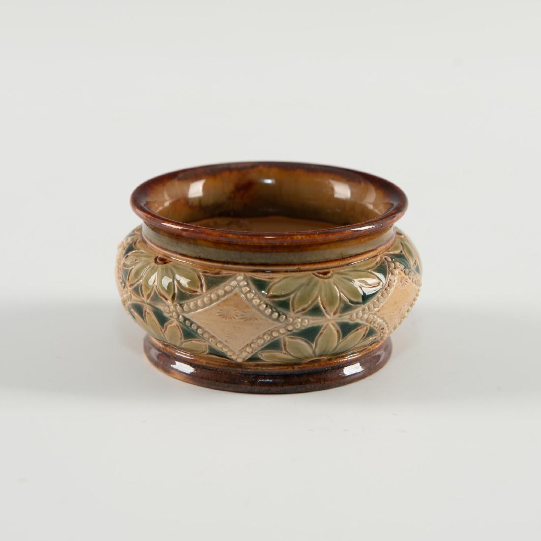 DOULTON LAMBETH GLAZED OPEN SALT CELLAR (1 of 3)