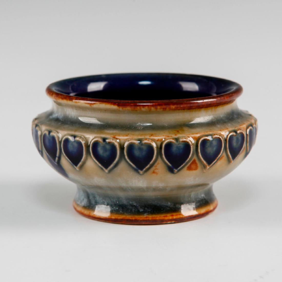 DOULTON LAMBETH ART NOUVEAU OPEN SALT CELLAR HEARTS (1 of 3)
