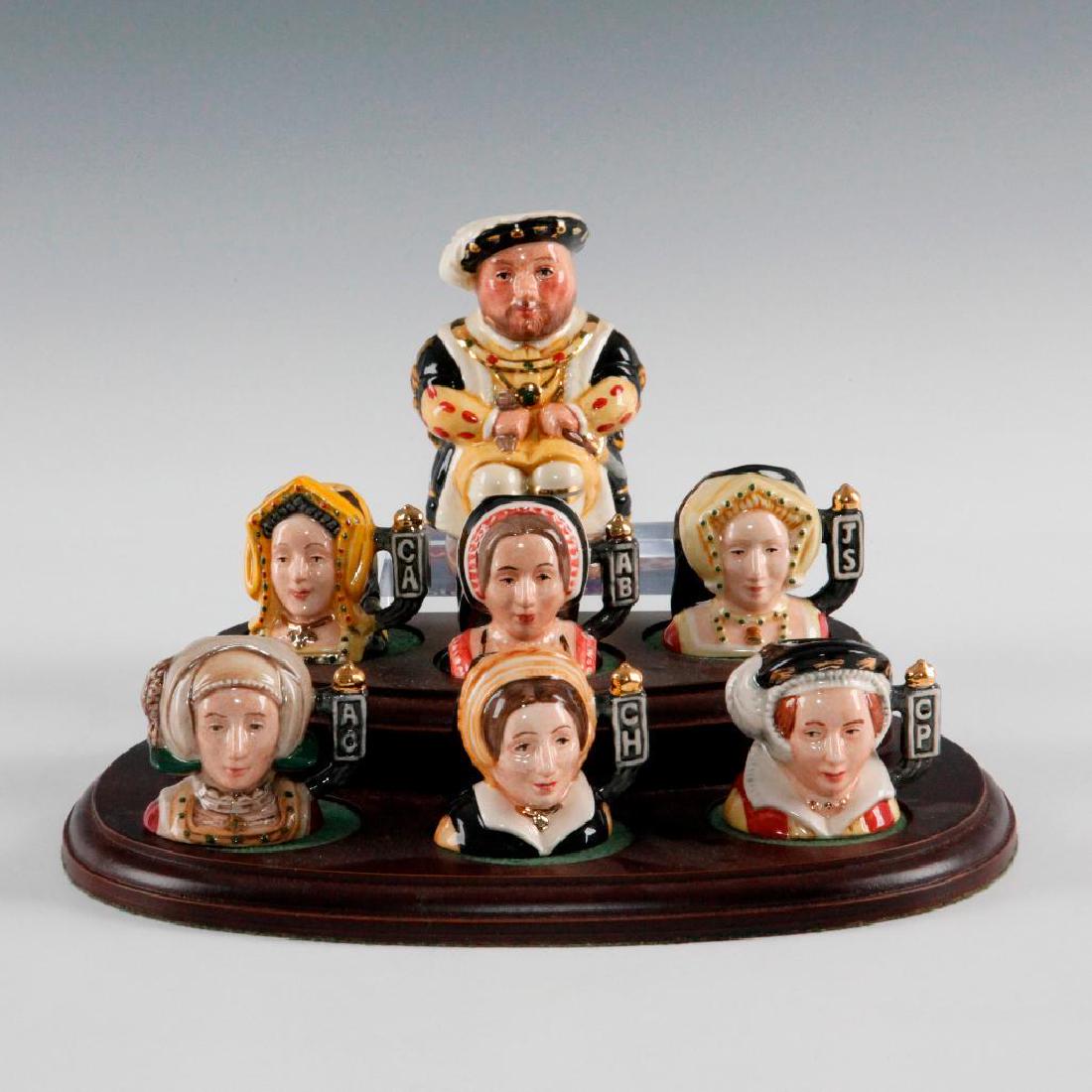 SET OF 7 ROYAL DOULTON MINIATURE FIGURINES KING & QUEEN (1 of 6)