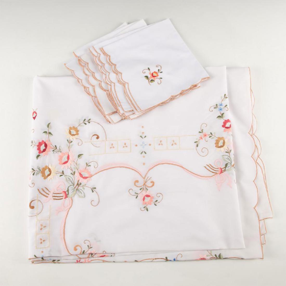 VINTAGE WHITE COTTON TABLE CLOTH WITH 8 NAPKINS: A complete table top set with matching napkins. A summery and fresh vintage table cloth with intricate hand embroidery in tones of crimson, pink, yellow and peach with eyelet details throughout. S