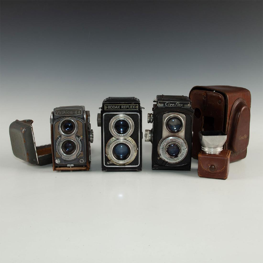 GROUP OF 3 VINTAGE TLR CAMERAS, VARIOUS MANUFACTURERS (1 of 11)