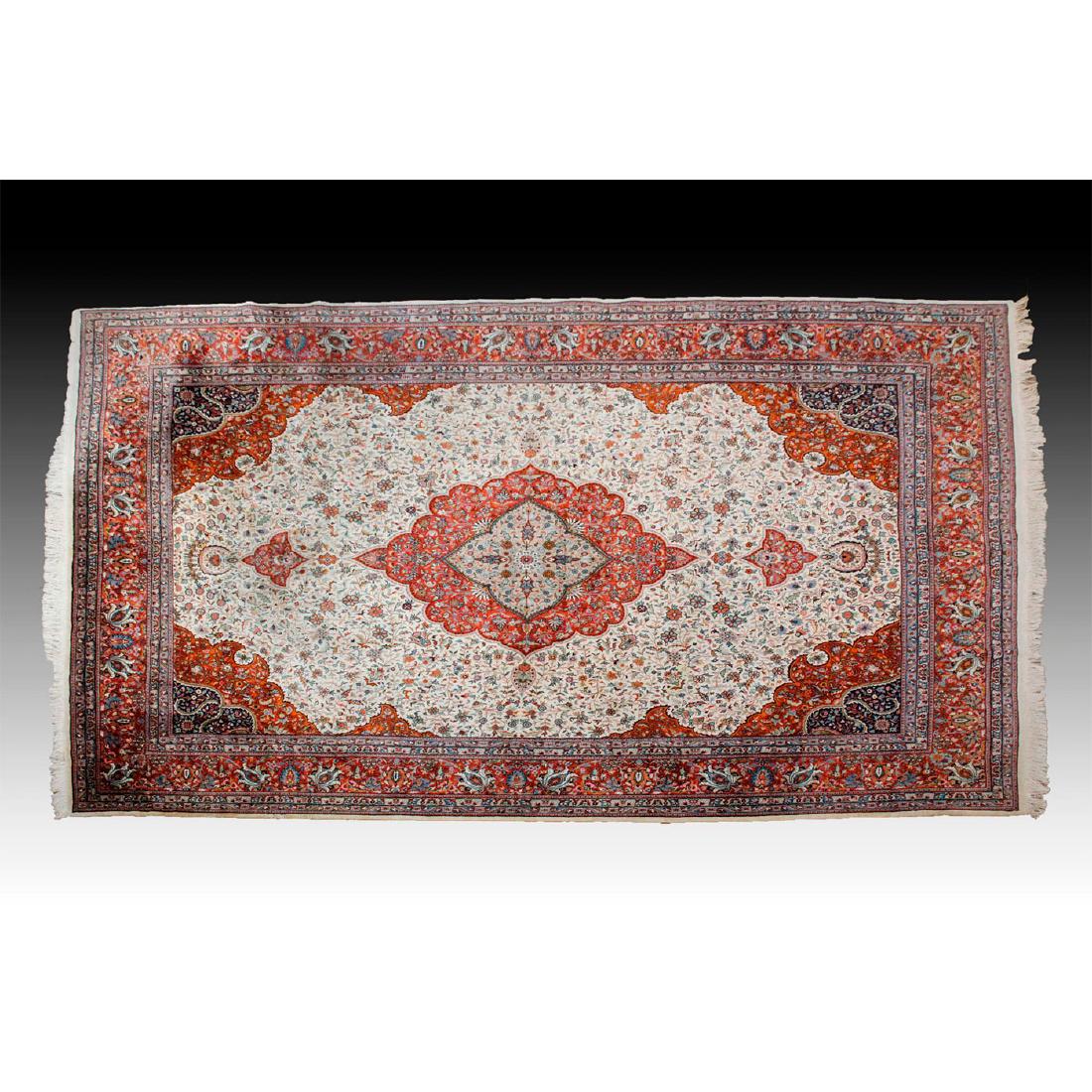 LARGE DECORATIVE ORIENTAL RUG (1 of 9)