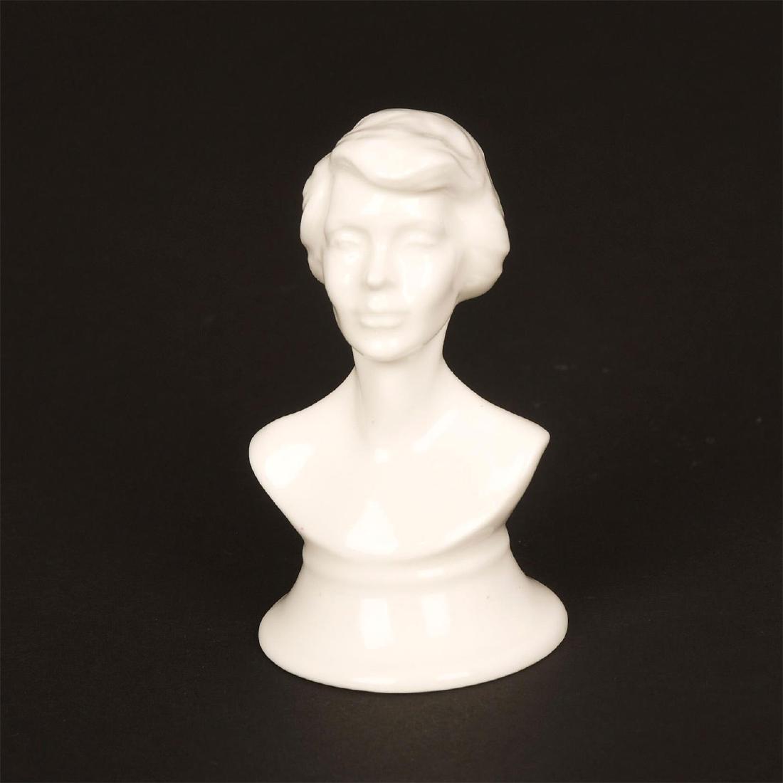 ROYAL DOULTON PRINCESS MARGARET FIGURAL BUST (1 of 6)