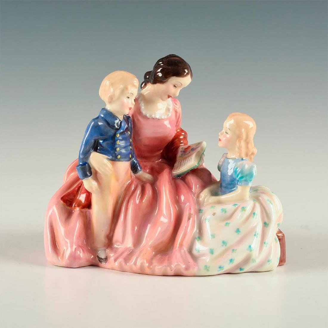ROYAL DOULTON GROUP FIGURINE, THE BEDTIME STORY HN2059 (1 of 5)