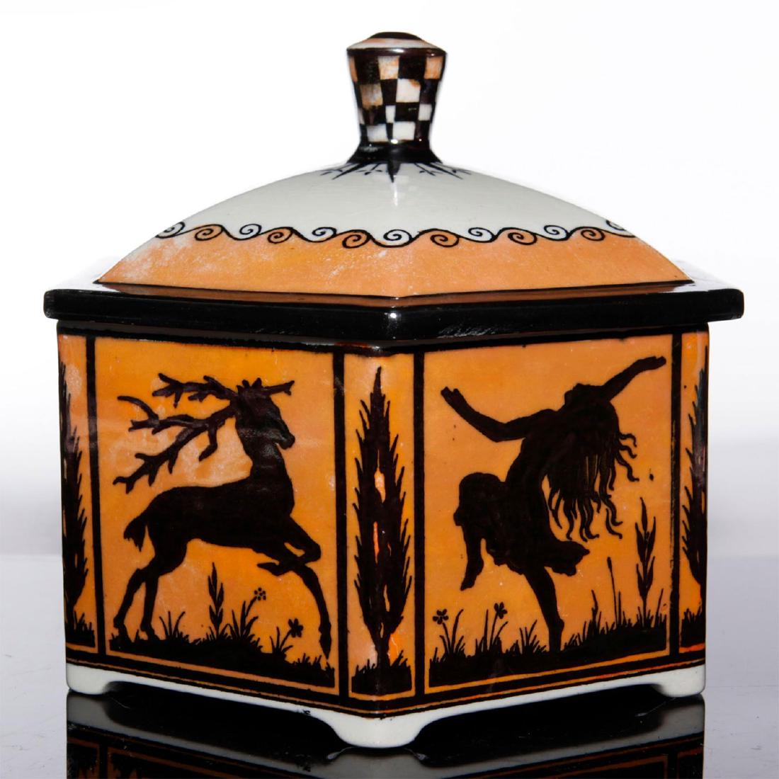 ROYAL DOULTON HEXAGONAL LUSTRE LIDDED BOX (1 of 3)