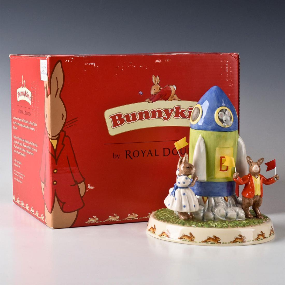 ROYAL DOULTON BUNNYKINS SHOOTING FOR THE STARS BANK (1 of 6)