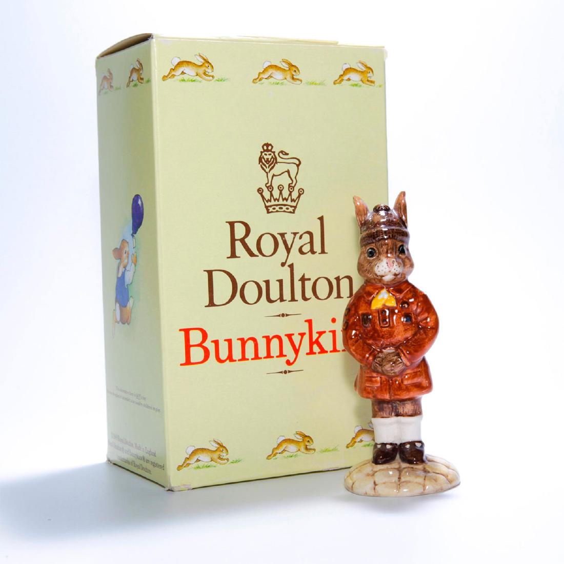 ROYAL DOULTON BUNNYKINS FIGURINE BROWNIE DB61 (1 of 6)