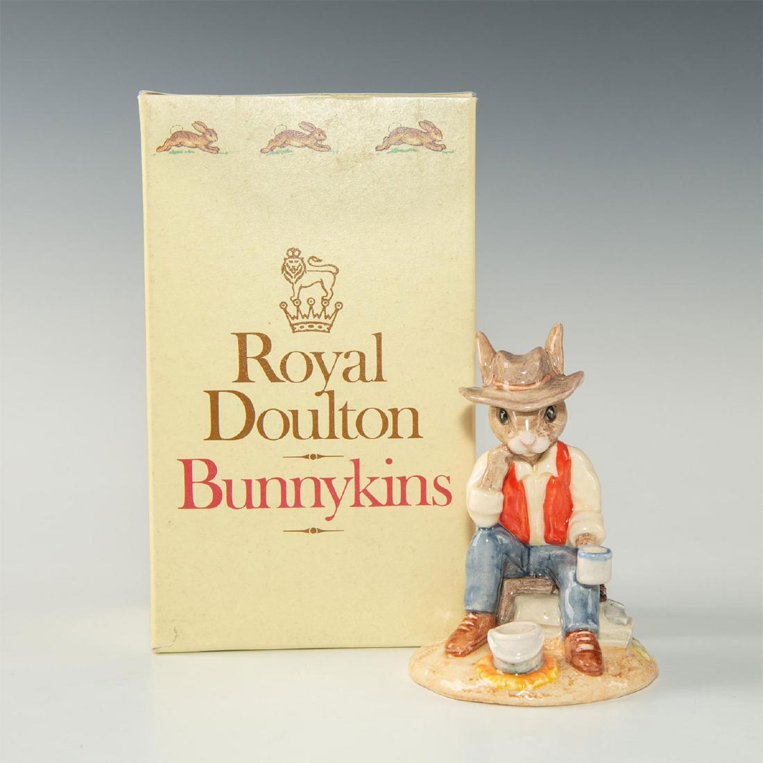 ROYAL DOULTON BUNNYKINS FIGURINE WALTZING MATILDA DB236: Limited edition of 2,001. Stamped to base ROYAL DOULTON and other marks. Original collectors box. Artist: W. Boyce-Davies Issued: 2001 Dimensions: 4"H Edition Number: 1411 Edition Size: 2001 Manufactu