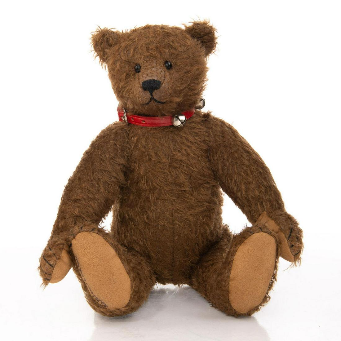 STIER BROWN CIRCUS TEDDY BEAR WITH RED BELL COLLAR (1 of 6)