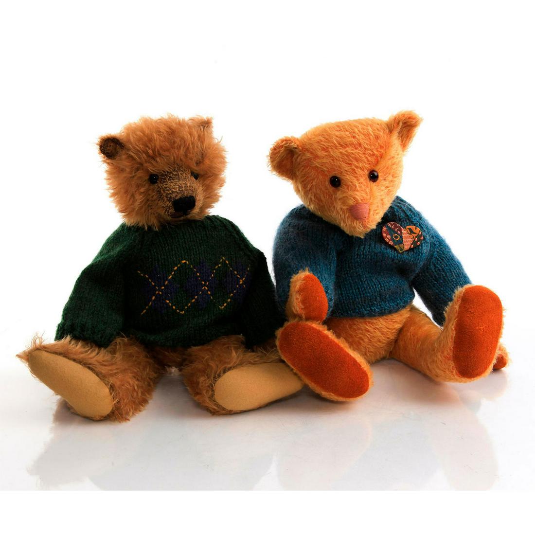 1 COOPERSTOWN ARTICULATED BEAR, 1 ARTICULATED BEAR: Cooperstown bear w. tag, mohair; other is plush, sweatered. Issued: 20th c. Dimensions: 19"H, tallest Manufacturer: Cooperstown Bears Country of Origin: Indonesia