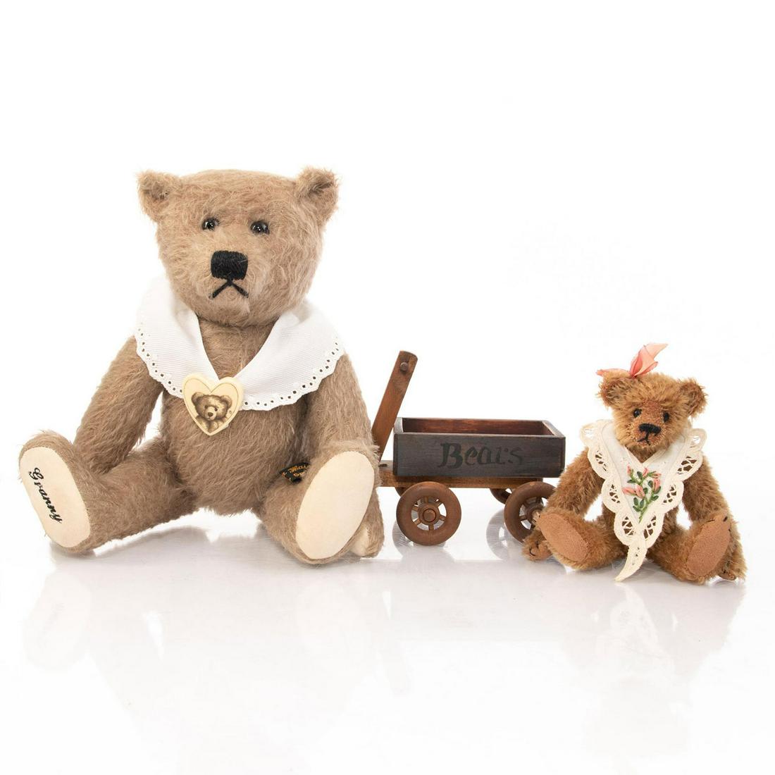 GROUP OF 2 GERMAN TEDDY BEARS WITH WOODEN WAGON (1 of 11)