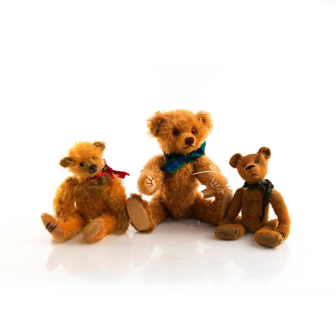 TRIO OF DISTRESSED TEDDY BEARS (1 of 3)