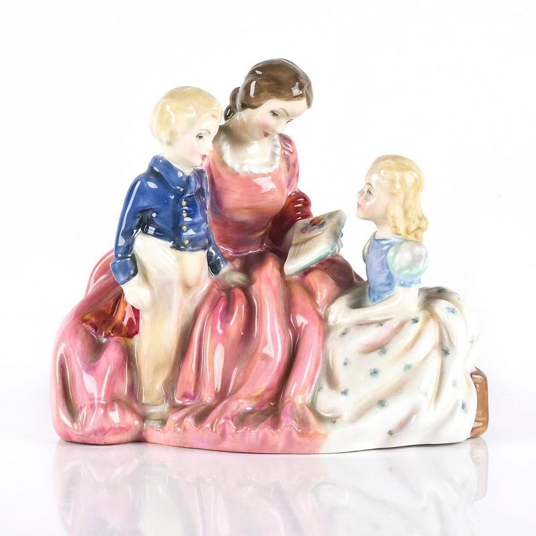 ROYAL DOULTON FIGURINE, THE BEDTIME STORY HN2059 (1 of 3)