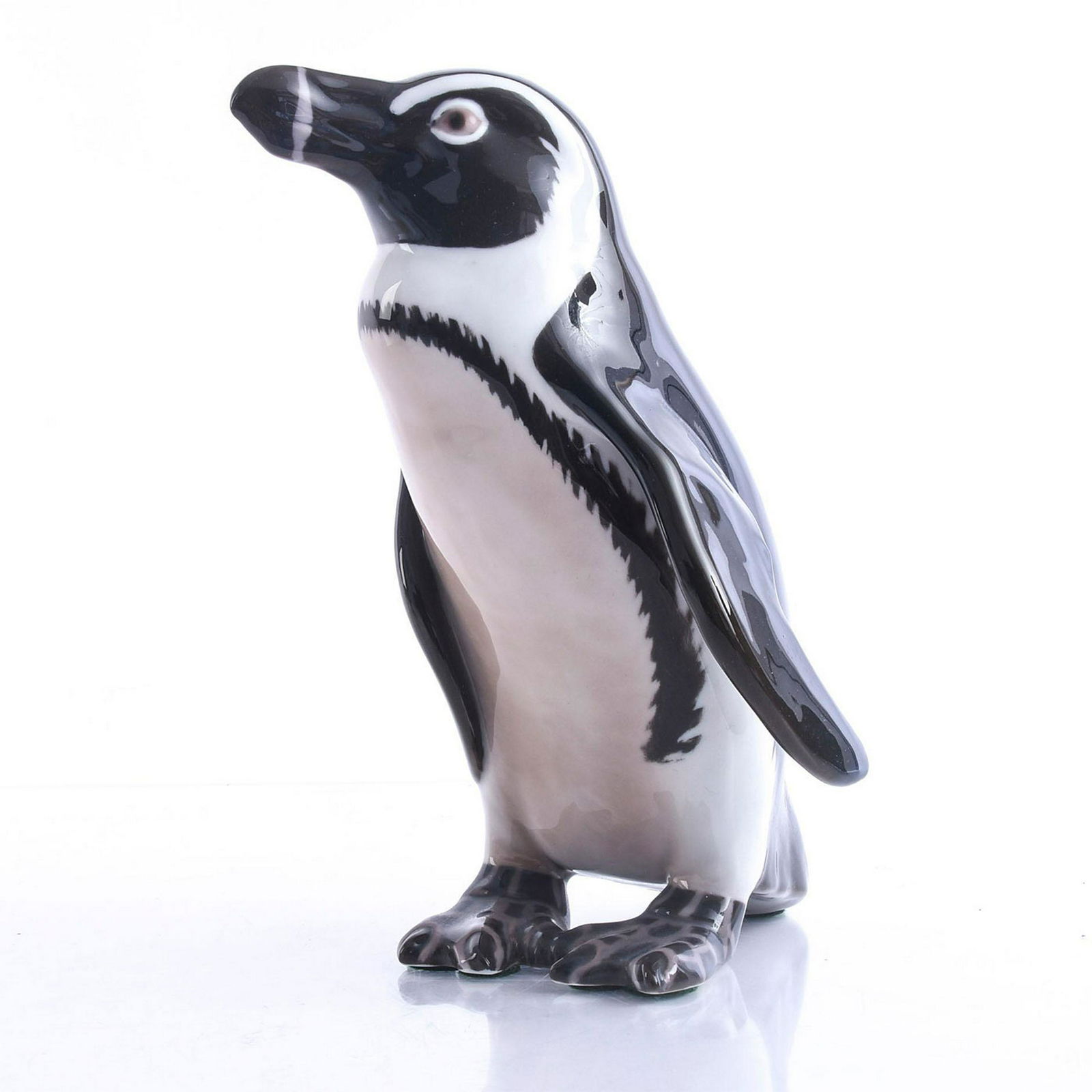 BING & GRONDAHL LARGE CERAMIC PENGUIN FIGURINE: B&G backstamp, 1822 on bottom. Issued: 20th c. Dimensions: 10"H Manufacturer: Bing & Grondahl Country of Origin: Denmark