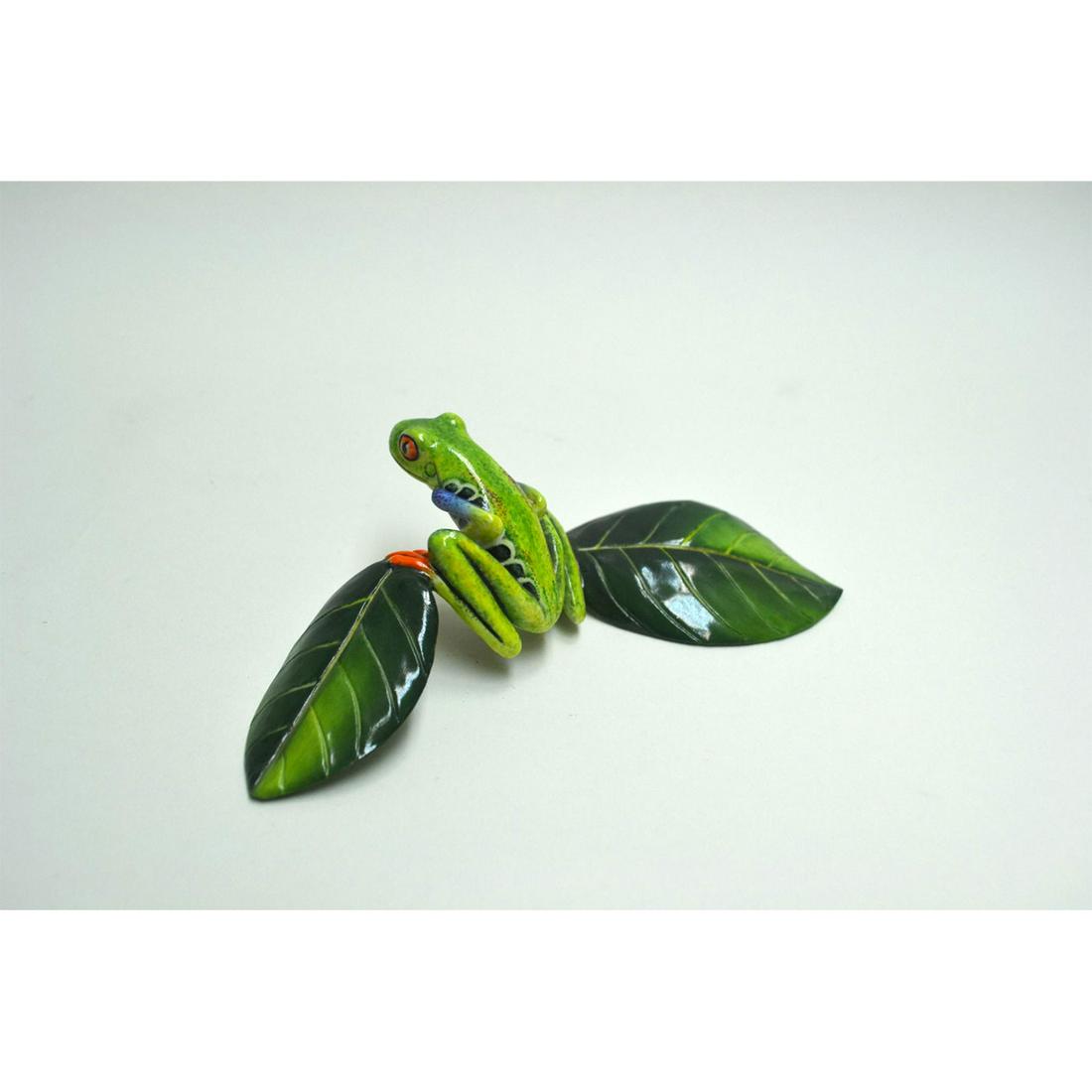 CONNOISSEUR PORCELAIN OF MALVERN RED EYED TREE FROG: Artist's proof. Hand painted, signed by C. Ashenden. Glazed decorated English fine bone china. Artist: C. Ashenden Issued: 1980-85 Dimensions: 2"H x 6 1/2"W x 3"D Manufacturer: Connoisseur of Malvern,