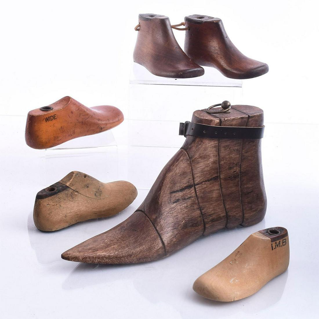 SET OF 6 VINTAGE WOODEN SHOE FORMS (1 of 8)