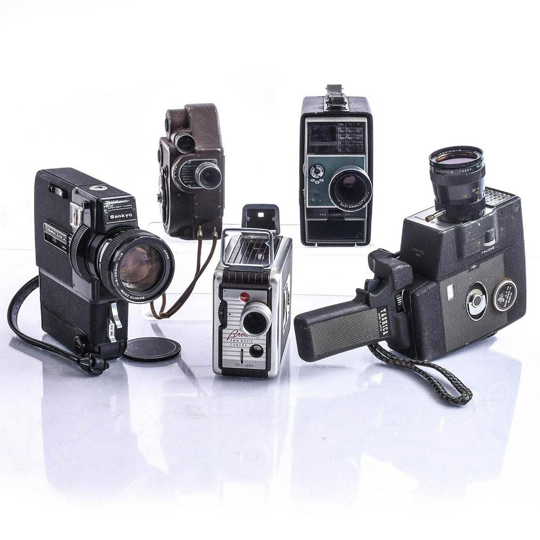 5 VINTAGE HAND HELD MOVIE CAMERAS (1 of 11)