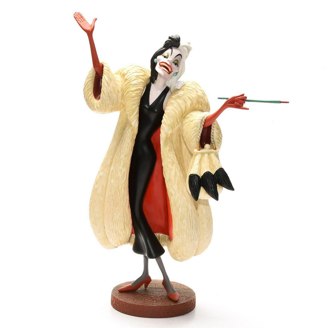 DISNEY CLASSICS FIGURINE, 101 DALMATIANS CRUELLA DE VIL: 1995 Collectors Society members only sculpture. DISNEY backstamp. Stamped to base WALT DISNEY CLASSICS COLLECTION 1995 ANIMATORS CHOICE MEMBERS ONLY SCULPTURE. Certificate of Authenticity. Collectors