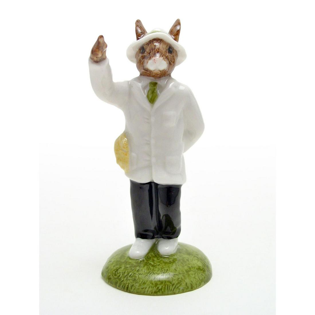 UMPIRE BUNNYKINS DB360 - ROYAL DOULTON BUNNYKINS: Royal Doulton Bunnykins, Umpire Bunnykins DB360 (white jacket, cap and shoes, black trouser, green tie and hat band). Designed by Caroline Dadd, issued 2005 in limited edition of 1,000. Size 4.75"H Ar