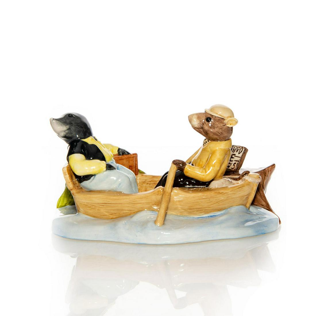 BESWICK TABLEAUX THE WIND IN THE WILLOWS ON THE RIVER: Model WIW1. Number 306 in a limited edition of 1908. Beswick backstamp. Artist: Warren Platt Issued: c. 1999 Dimensions: 3.5"H x 6.25"L Manufacturer: Beswick Country of Origin: England