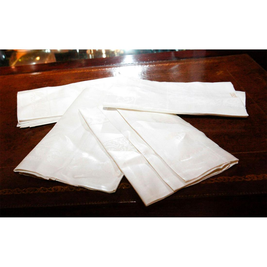 4 DAMASK IRISH LINEN NAPKINS: Each has sticker, ALL PURE LINEN MADE IN IRELAND. Dimensions: 21"L x 21"W Country of Origin: Ireland