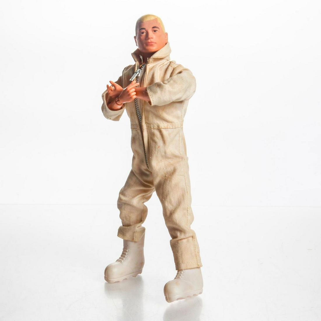 RARE ORIGINAL 1964 GI JOE ASTRONAUT ACTION FIGURINE (1 of 3)