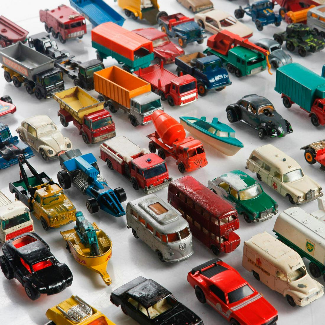 VINTAGE OFFICAL MATCHBOX SERIES DELUXE COLLECTOR'S CASE (1 of 8)